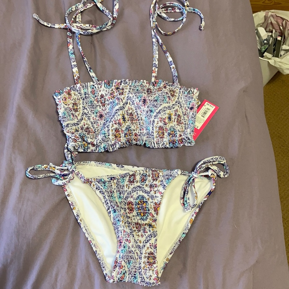 super cute swimsuit